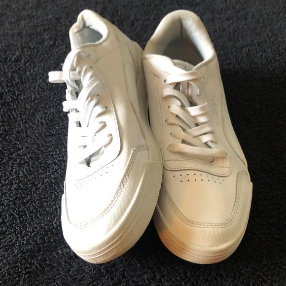 Puma Caracal Unisex Streetstyle Sneaker - Picture 1 of 2